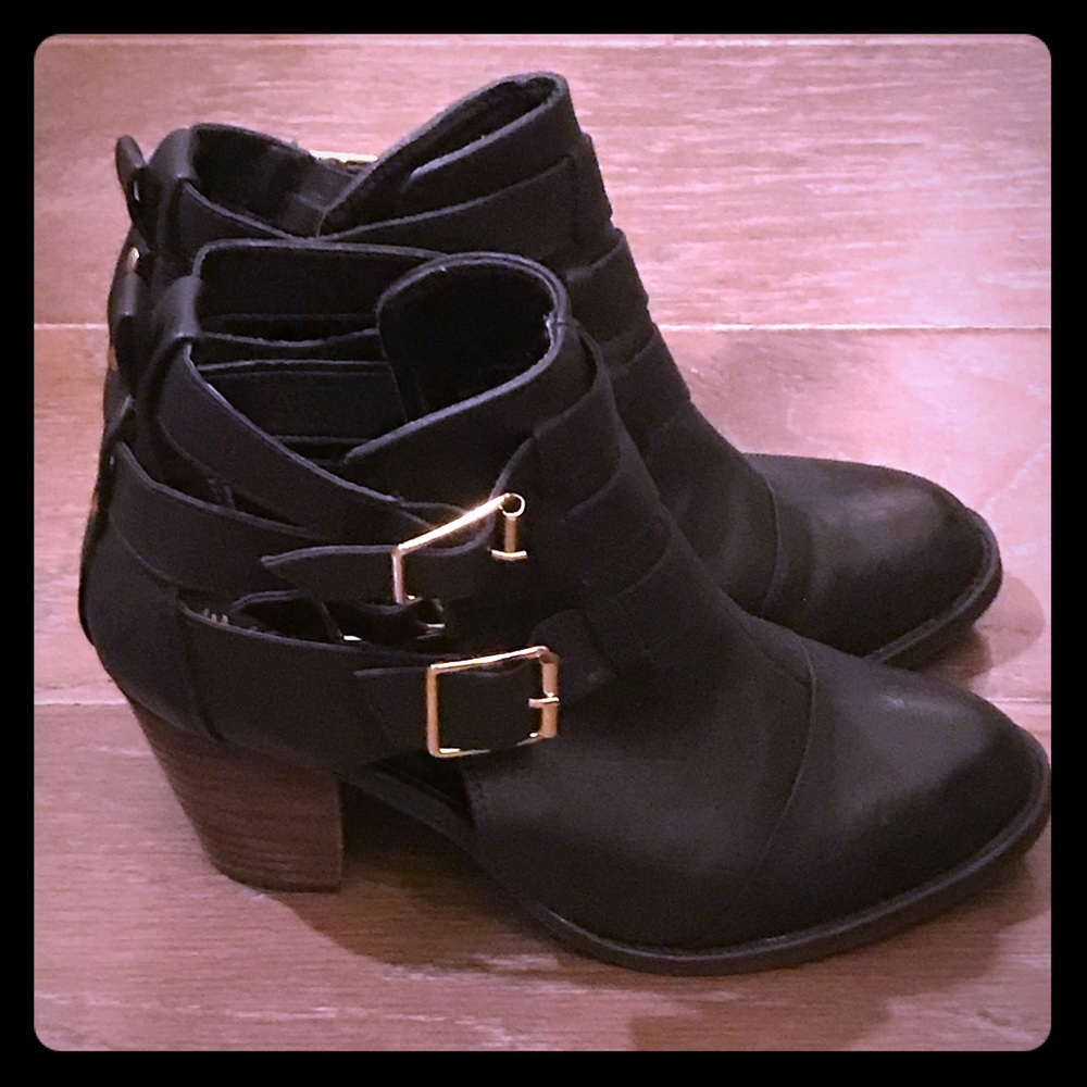 Mossimo Vegan Leather Black Buckled Booties Size 8